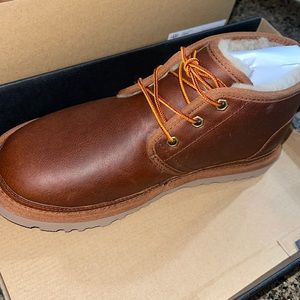 UGG NEUMAL BRAND NEW